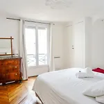 Charming Flat With Balcony In The Heart Of Paris